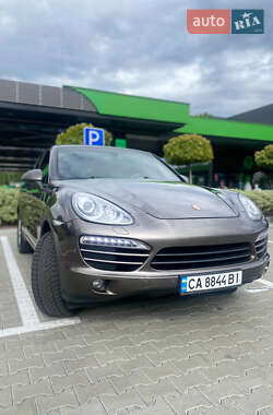 Внедорожник / Кроссовер Porsche Cayenne 2011 в 