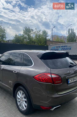 Внедорожник / Кроссовер Porsche Cayenne 2011 в 