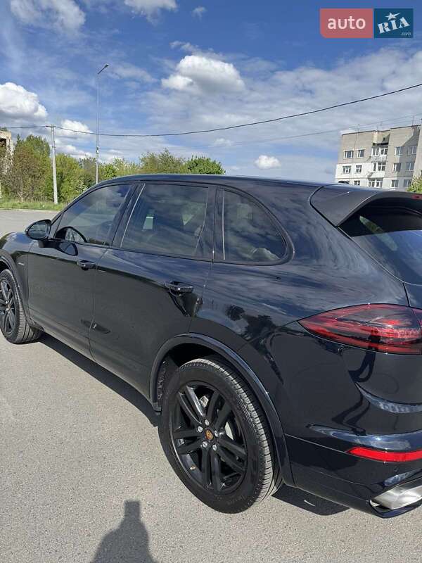 Внедорожник / Кроссовер Porsche Cayenne 2015 в Житомире фото 3 Внедорожник / Кроссовер Porsche Cayenne 2015 в Житомире