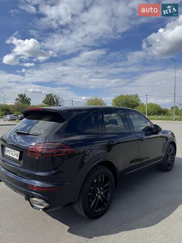 Внедорожник / Кроссовер Porsche Cayenne 2015 в Житомире фото 2 Внедорожник / Кроссовер Porsche Cayenne 2015 в Житомире