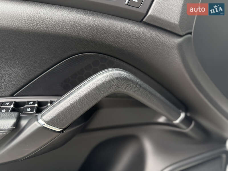 Позашляховик / Кросовер Porsche Cayenne 2015 в Львові фото 28 Позашляховик / Кросовер Porsche Cayenne 2015 в Львові