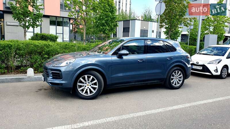 Внедорожник / Кроссовер Porsche Cayenne 2019 в Киеве