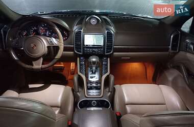 Внедорожник / Кроссовер Porsche Cayenne 2013 в 