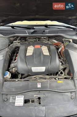 Внедорожник / Кроссовер Porsche Cayenne 2010 в 