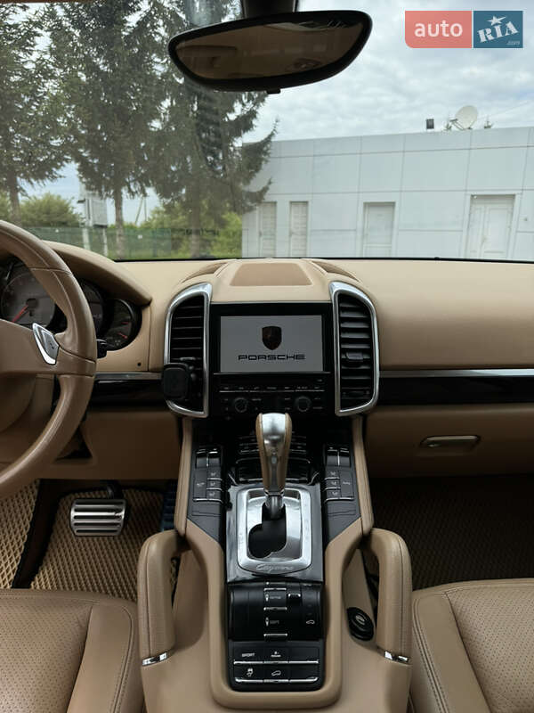 Позашляховик / Кросовер Porsche Cayenne 2010 в Коломиї