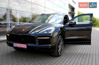 Позашляховик / Кросовер Porsche Cayenne 2020 в 