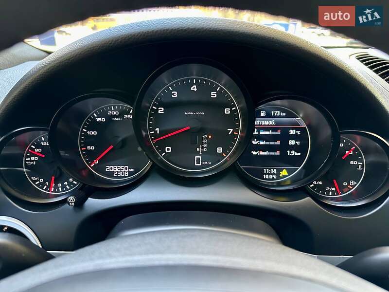 Позашляховик / Кросовер Porsche Cayenne 2013 в Дніпрі