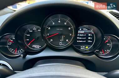 Внедорожник / Кроссовер Porsche Cayenne 2013 в 