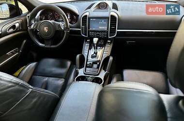 Внедорожник / Кроссовер Porsche Cayenne 2013 в 