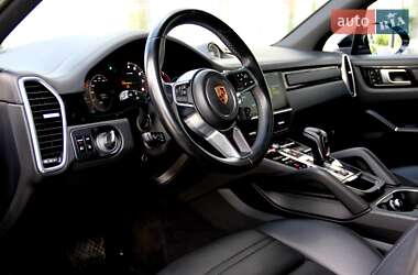Позашляховик / Кросовер Porsche Cayenne 2020 в 