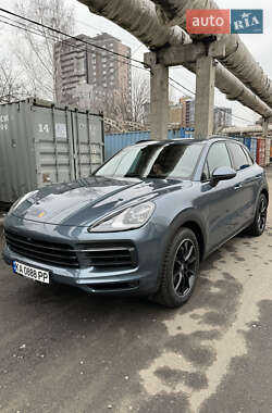 Позашляховик / Кросовер Porsche Cayenne 2018 в 