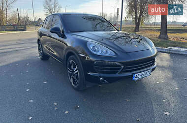 Позашляховик / Кросовер Porsche Cayenne 2012 в 