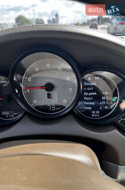 Внедорожник / Кроссовер Porsche Cayenne 2013 в 