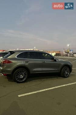 Porsche Cayenne 2012 Porsche Cayenne 2012