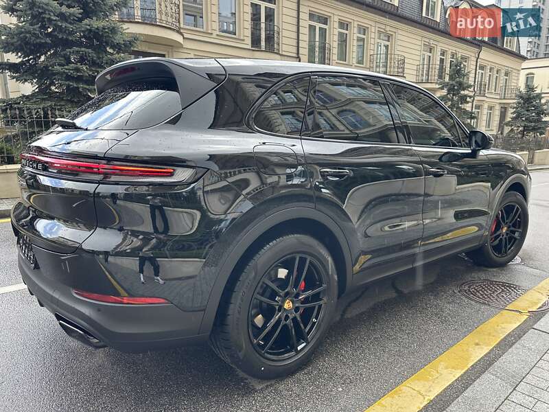 Porsche Cayenne 2025