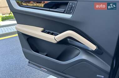 Внедорожник / Кроссовер Porsche Cayenne 2025 в 