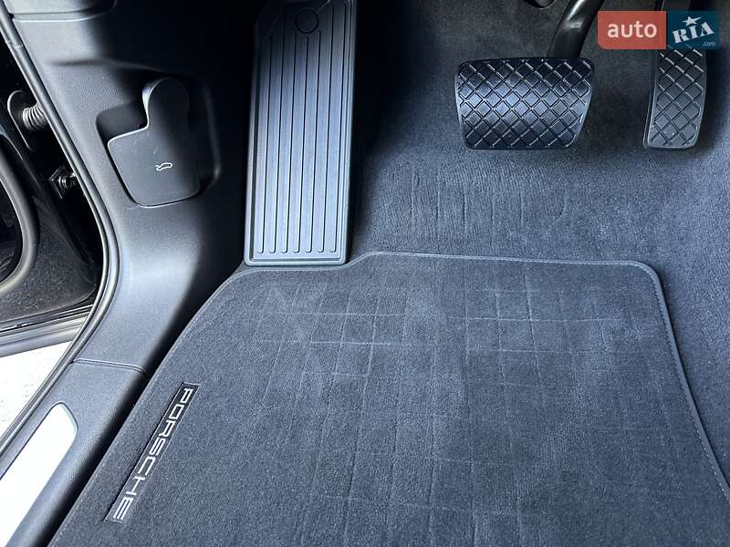 Внедорожник / Кроссовер Porsche Cayenne 2025 в Киеве фото 71 Внедорожник / Кроссовер Porsche Cayenne 2025 в Киеве