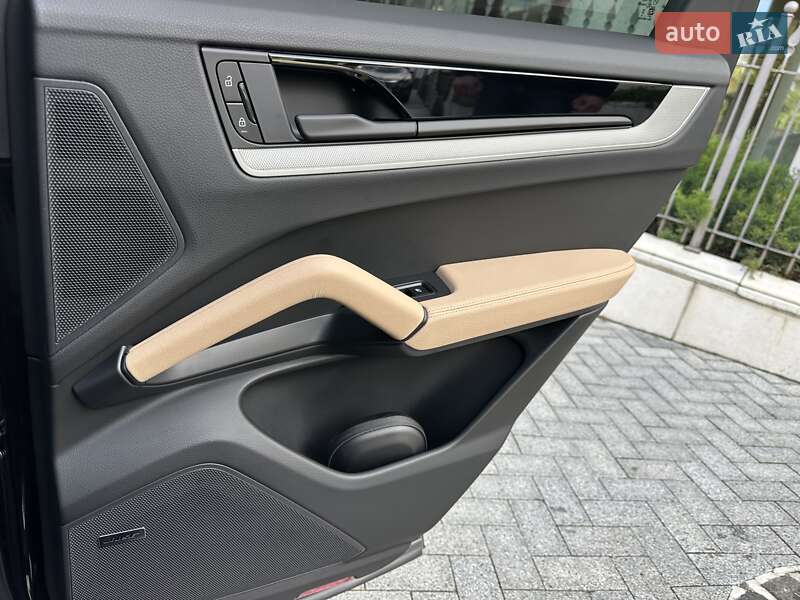 Внедорожник / Кроссовер Porsche Cayenne 2025 в Киеве фото 148 Внедорожник / Кроссовер Porsche Cayenne 2025 в Киеве