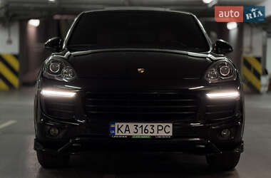 Внедорожник / Кроссовер Porsche Cayenne 2016 в Днепре
