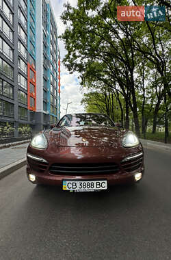 Внедорожник / Кроссовер Porsche Cayenne 2012 в 