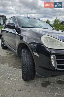 Внедорожник / Кроссовер Porsche Cayenne 2010 в 