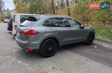 Позашляховик / Кросовер Porsche Cayenne 2010 в 