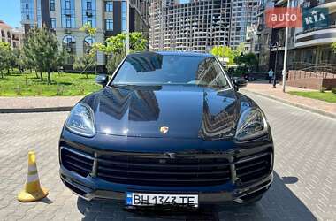 Внедорожник / Кроссовер Porsche Cayenne 2020 в 