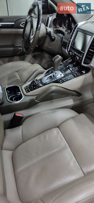 Внедорожник / Кроссовер Porsche Cayenne 2012 в Виннице