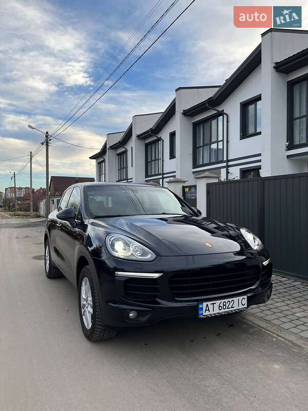 Позашляховик / Кросовер Porsche Cayenne 2017 в 