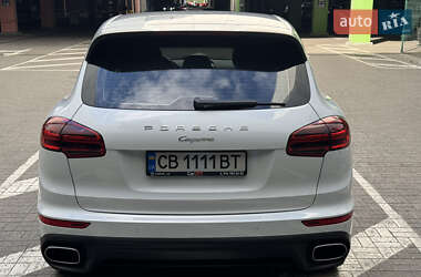 Внедорожник / Кроссовер Porsche Cayenne 2015 в 