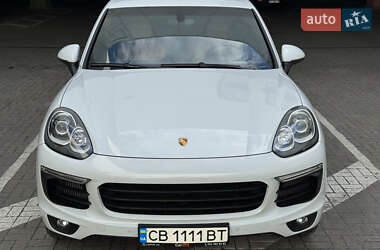 Позашляховик / Кросовер Porsche Cayenne 2015 в Києві