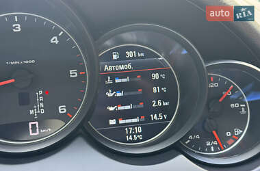 Позашляховик / Кросовер Porsche Cayenne 2015 в Києві