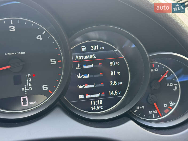Внедорожник / Кроссовер Porsche Cayenne 2015 в Киеве
