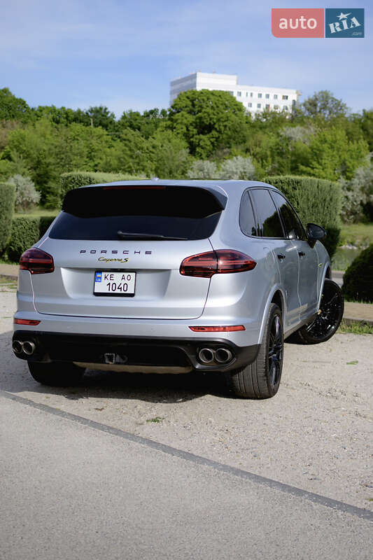 Позашляховик / Кросовер Porsche Cayenne 2017 в Дніпрі фото 4 Позашляховик / Кросовер Porsche Cayenne 2017 в Дніпрі