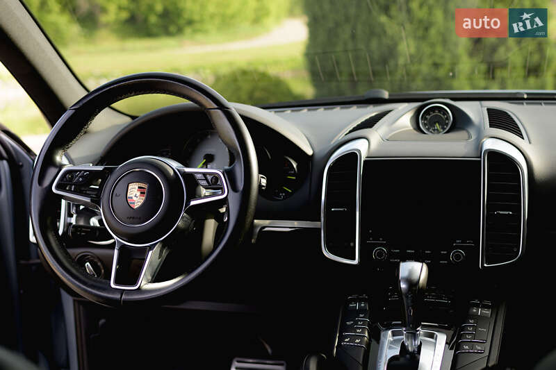 Позашляховик / Кросовер Porsche Cayenne 2017 в Дніпрі фото 21 Позашляховик / Кросовер Porsche Cayenne 2017 в Дніпрі