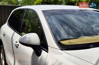 Внедорожник / Кроссовер Porsche Cayenne 2013 в 
