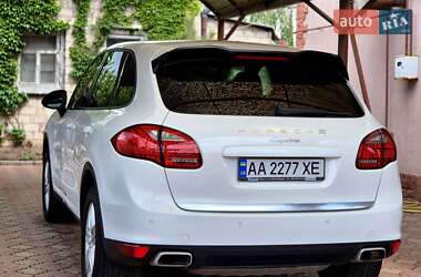Внедорожник / Кроссовер Porsche Cayenne 2013 в 