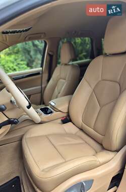 Внедорожник / Кроссовер Porsche Cayenne 2013 в 