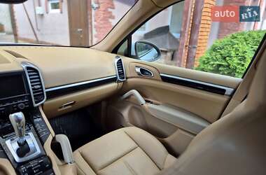 Внедорожник / Кроссовер Porsche Cayenne 2013 в 