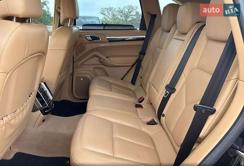 Внедорожник / Кроссовер Porsche Cayenne 2013 в Мукачево