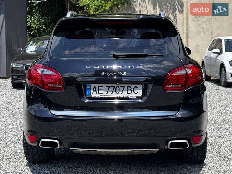 Внедорожник / Кроссовер Porsche Cayenne 2013 в Днепре