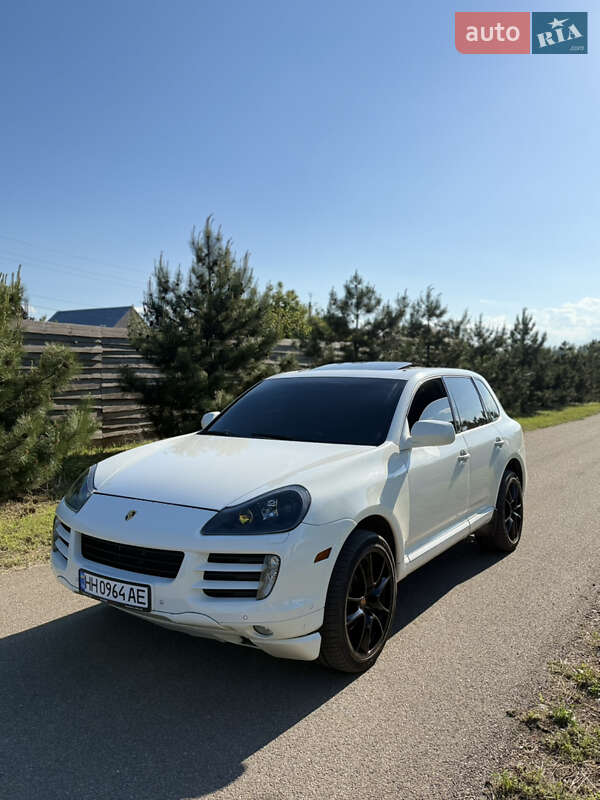 Внедорожник / Кроссовер Porsche Cayenne 2008 в 