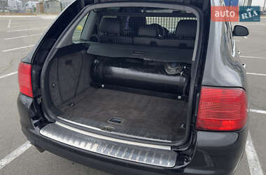 Внедорожник / Кроссовер Porsche Cayenne 2004 в 