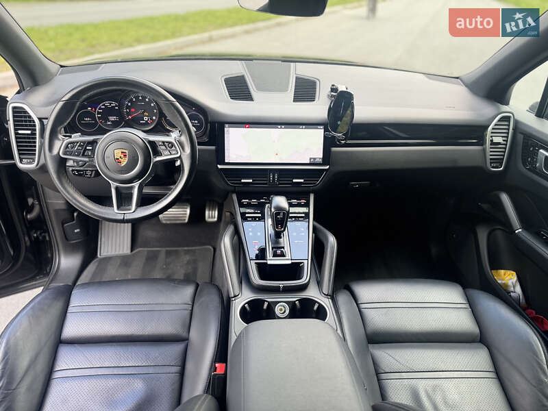 Позашляховик / Кросовер Porsche Cayenne 2019 в Красилові