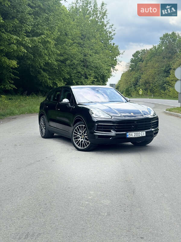 Внедорожник / Кроссовер Porsche Cayenne 2019 в Красилове