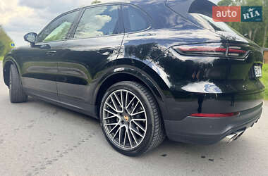 Позашляховик / Кросовер Porsche Cayenne 2019 в 