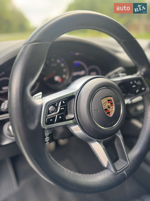 Внедорожник / Кроссовер Porsche Cayenne 2019 в Красилове
