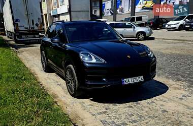 Внедорожник / Кроссовер Porsche Cayenne 2020 в 