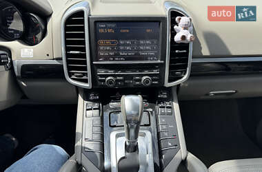 Внедорожник / Кроссовер Porsche Cayenne 2013 в 