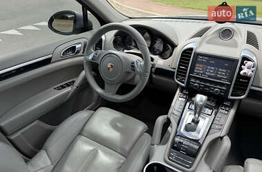 Внедорожник / Кроссовер Porsche Cayenne 2013 в 